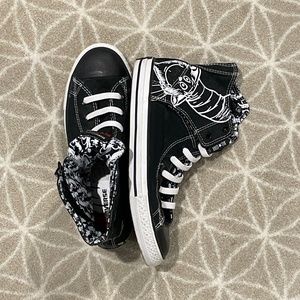 Converse Dr. Seuss Cat in the Hat High Tops mens 5 women’s 7.5